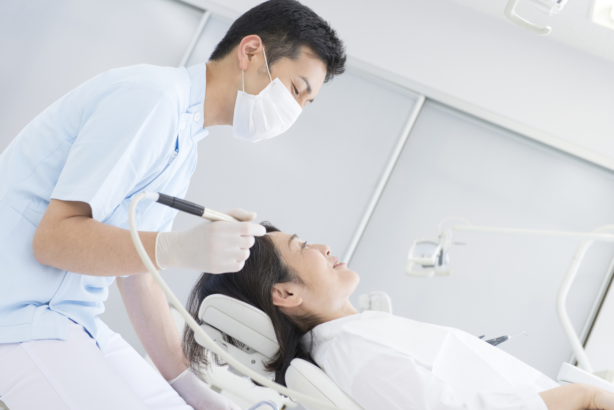 顎の骨を増やす治療