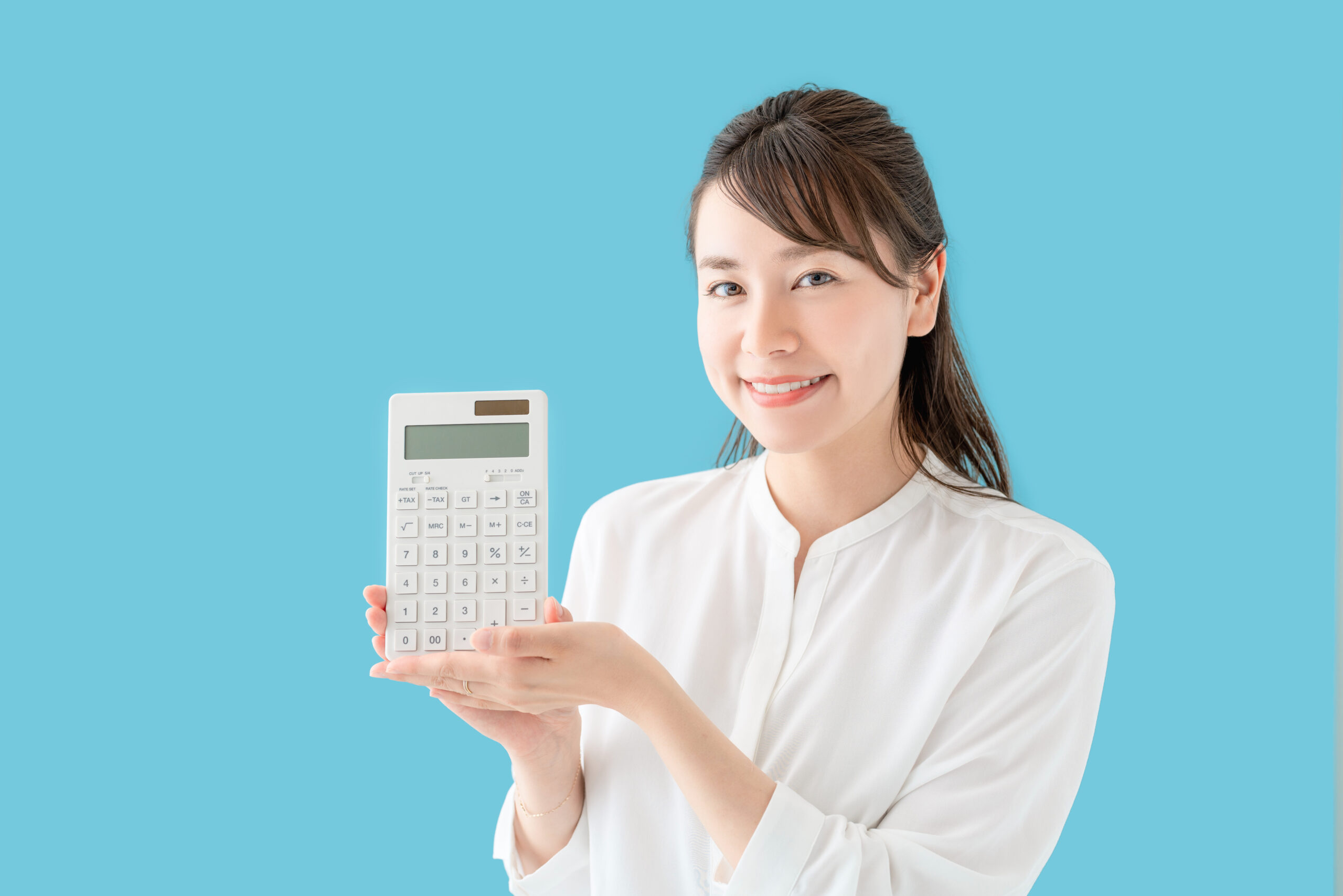 前歯をインプラントにする場合にかかる費用のイメージ